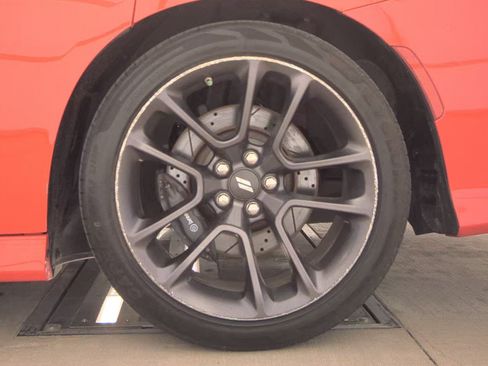 Used 2019 Dodge Charger Scat Pack RWD image 10
