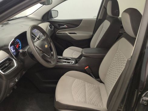 Used 2020 Chevrolet Equinox LS w/ LPO, Chrome Package FWD image 17