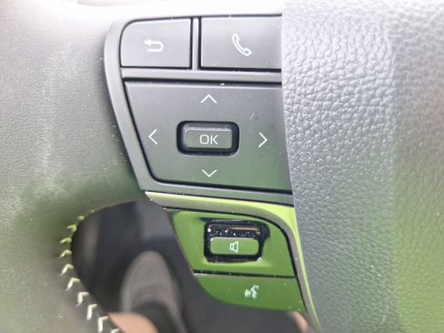 Used 2026 Toyota Camry SE FWD image 21