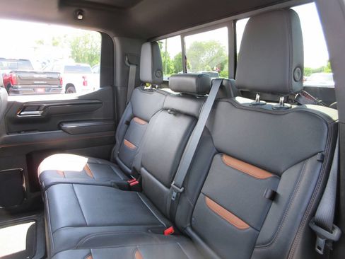 Certified 2025 GMC Sierra 1500 AT4 w/ AT4 Premium Package AWD/4WD image 24
