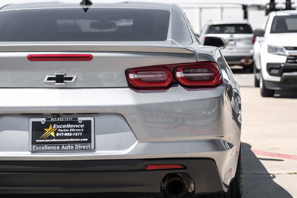 Used 2023 Chevrolet Camaro LT w/ Technology Package RWD image 47