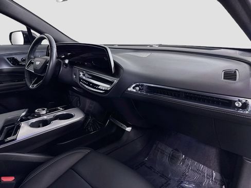 Used 2024 Cadillac Lyriq Tech w/ Driver Assist Package AWD/4WD image 30