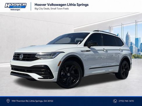Used 2023 Volkswagen Tiguan SE R-Line FWD image 1