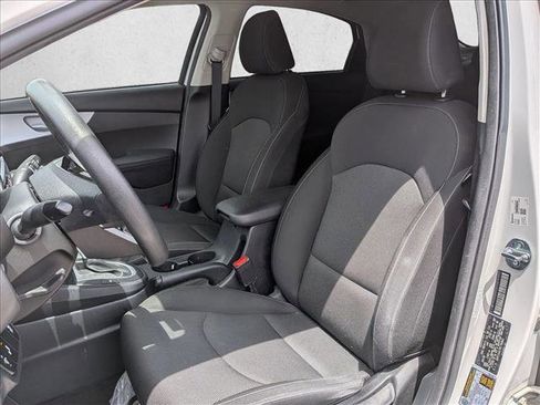 Used 2024 Kia Forte LXS w/ LXS Technology Package FWD image 14