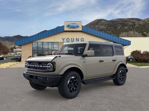 New 2026 Ford Bronco Outer Banks AWD/4WD image 1