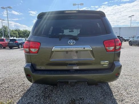 Used 2014 Toyota Sequoia Platinum AWD/4WD image 3