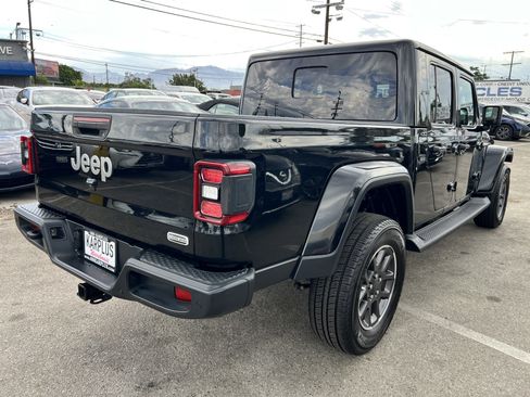Used 2020 Jeep Gladiator Overland image 8