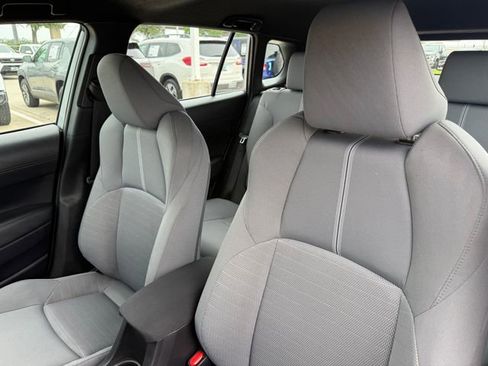 Used 2025 Toyota Corolla Cross AWD Hybrid image 13