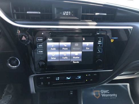 Used 2018 Toyota Corolla SE w/ Carpet Mat Package (TMS) FWD image 19