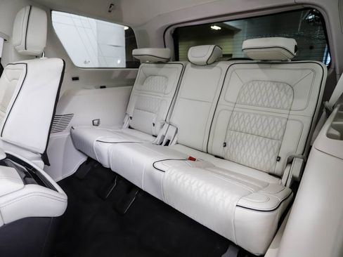 Used 2021 Lincoln Navigator Black Label image 24