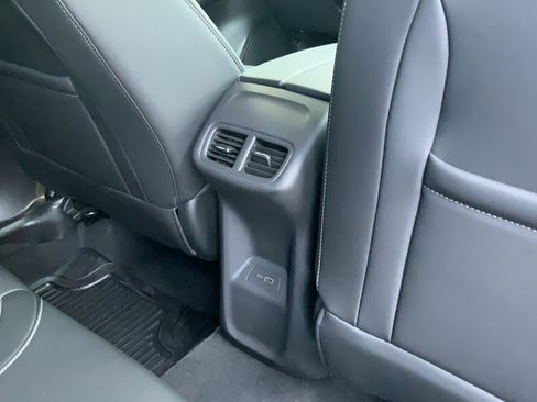 Certified 2024 Buick Envision Preferred AWD/4WD image 22