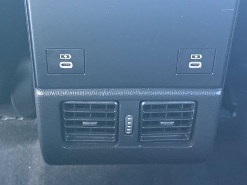 Used 2024 Toyota bZ4X FWD image 43