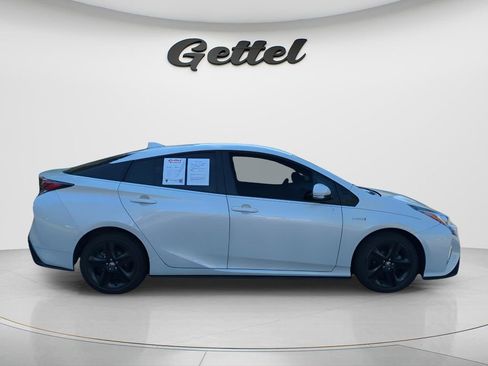 Used 2018 Toyota Prius Four Touring w/ Appearance Package image 3