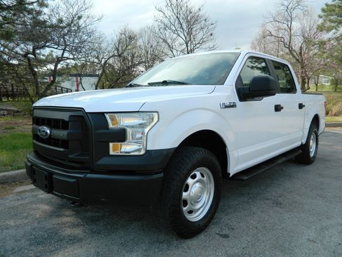 Used 2015 Ford F150 XL w/ Equipment Group 101A Mid image 1