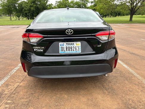 Used 2023 Toyota Corolla LE image 9