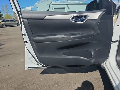 Used 2015 Nissan Sentra SV w/ Navigation Package image 17