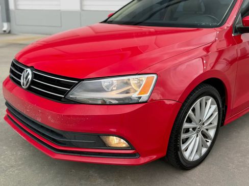 Used 2015 Volkswagen Jetta SE FWD image 2