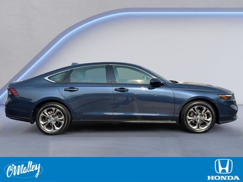Certified 2023 Honda Accord EX image 6