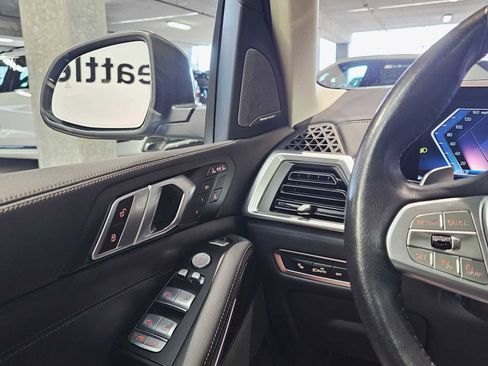 Used 2024 BMW X7 xDrive40i image 22