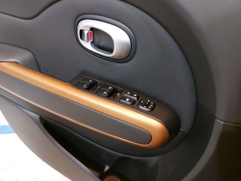 Used 2015 Kia Soul ! w/ Umber Package 1 FWD image 23