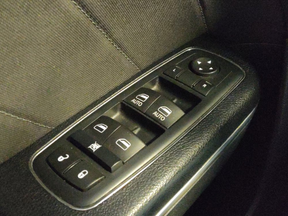 Used 2016 Dodge Charger SXT RWD image 27