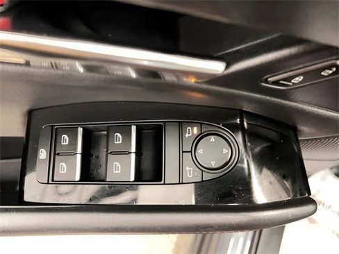 Used 2025 MAZDA CX-30 AWD 2.5 S w/ Preferred Package image 17