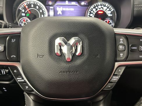 Used 2025 RAM 1500 Big Horn AWD/4WD image 16