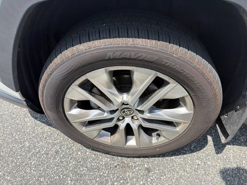 Used 2021 Toyota RAV4 XLE Premium AWD/4WD image 11