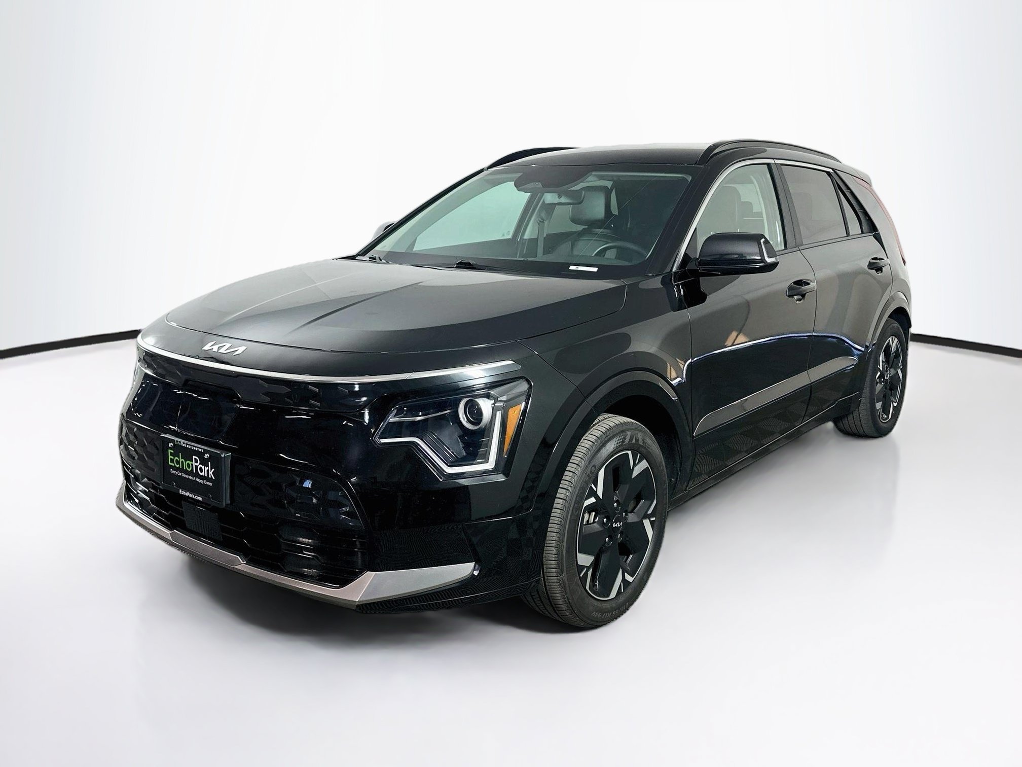 Used 2024 Kia Niro Wind w/ Wind Preserve Package FWD image 3