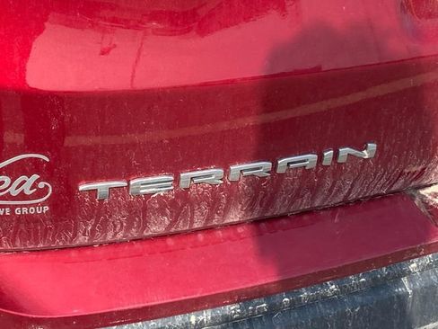 Certified 2023 GMC Terrain SLE w/ Driver Convenience Package image 5