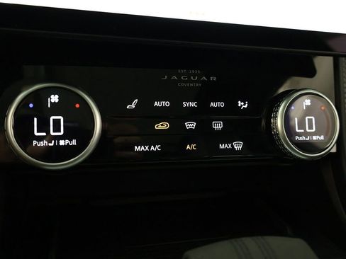 Used 2024 Jaguar F-PACE R-Dynamic S image 54