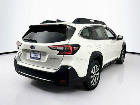 Used 2023 Subaru Outback Premium AWD/4WD image 5