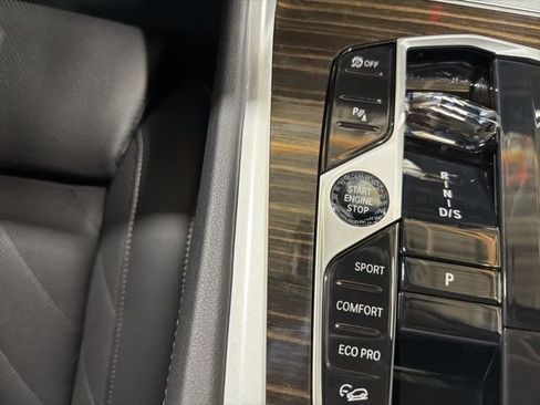 Certified 2024 BMW X6 xDrive40i w/ Executive Package image 42