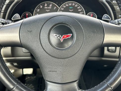 Used 2006 Chevrolet Corvette Base w/ Preferred Equipment Group image 11