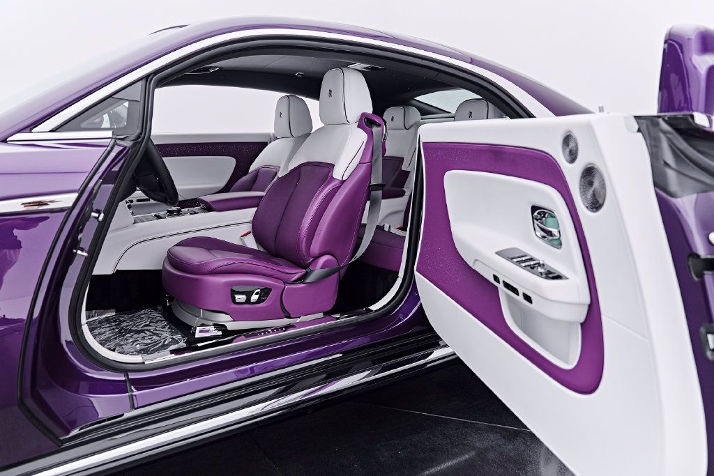 Used 2024 Rolls-Royce Spectre w/ Spectre Launch Package AWD/4WD image 29