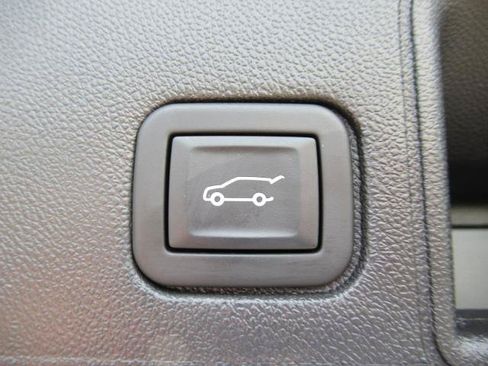 Used 2024 GMC Terrain SLT w/ Infotainment Package II AWD/4WD image 36