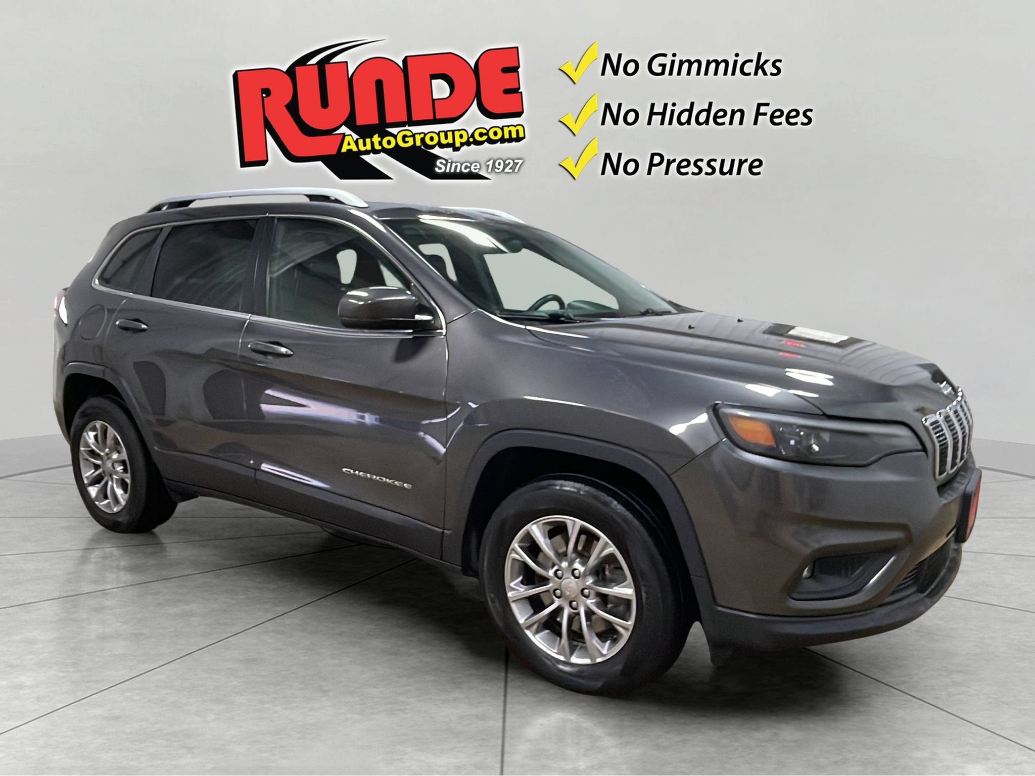 Used 2019 Jeep Cherokee Latitude Plus w/ Cold Weather Group AWD/4WD image 8