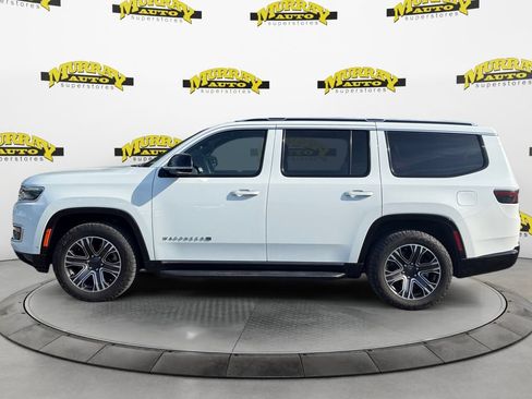 Used 2023 Jeep Wagoneer 4WD w/ Premium Group I image 2
