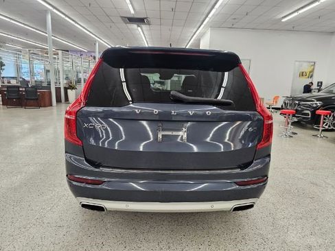 Used 2020 Volvo XC90 T6 Momentum image 5