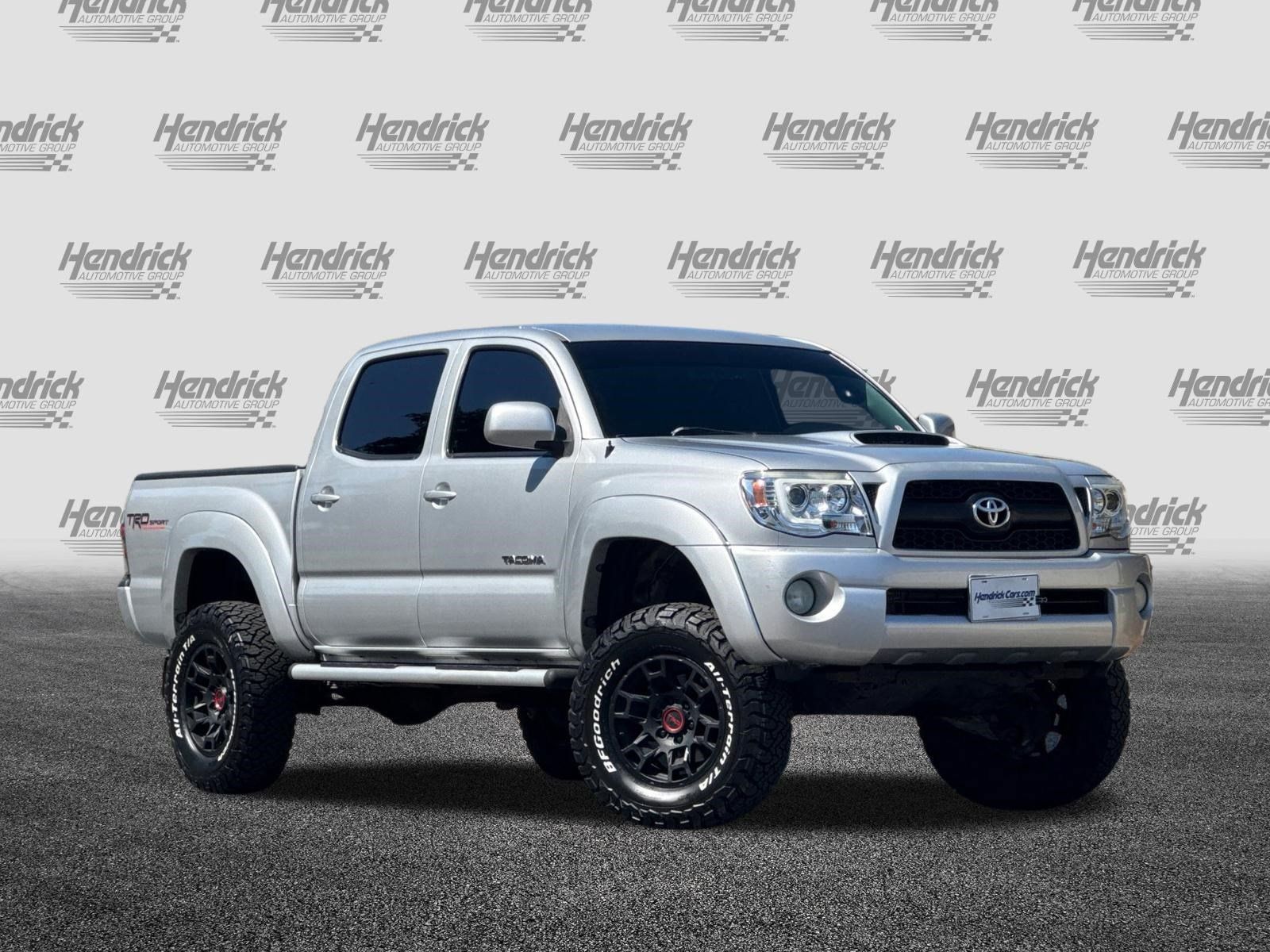 Used 2011 Toyota Tacoma PreRunner RWD image 2