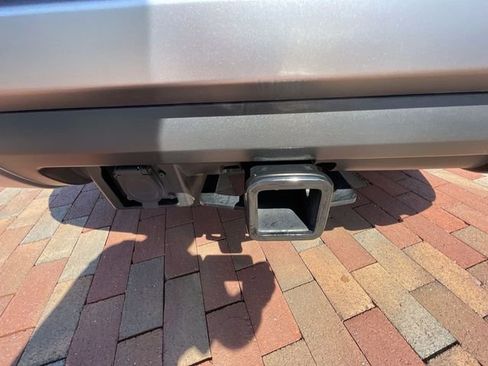 Used 2025 Hyundai Palisade SEL FWD image 32