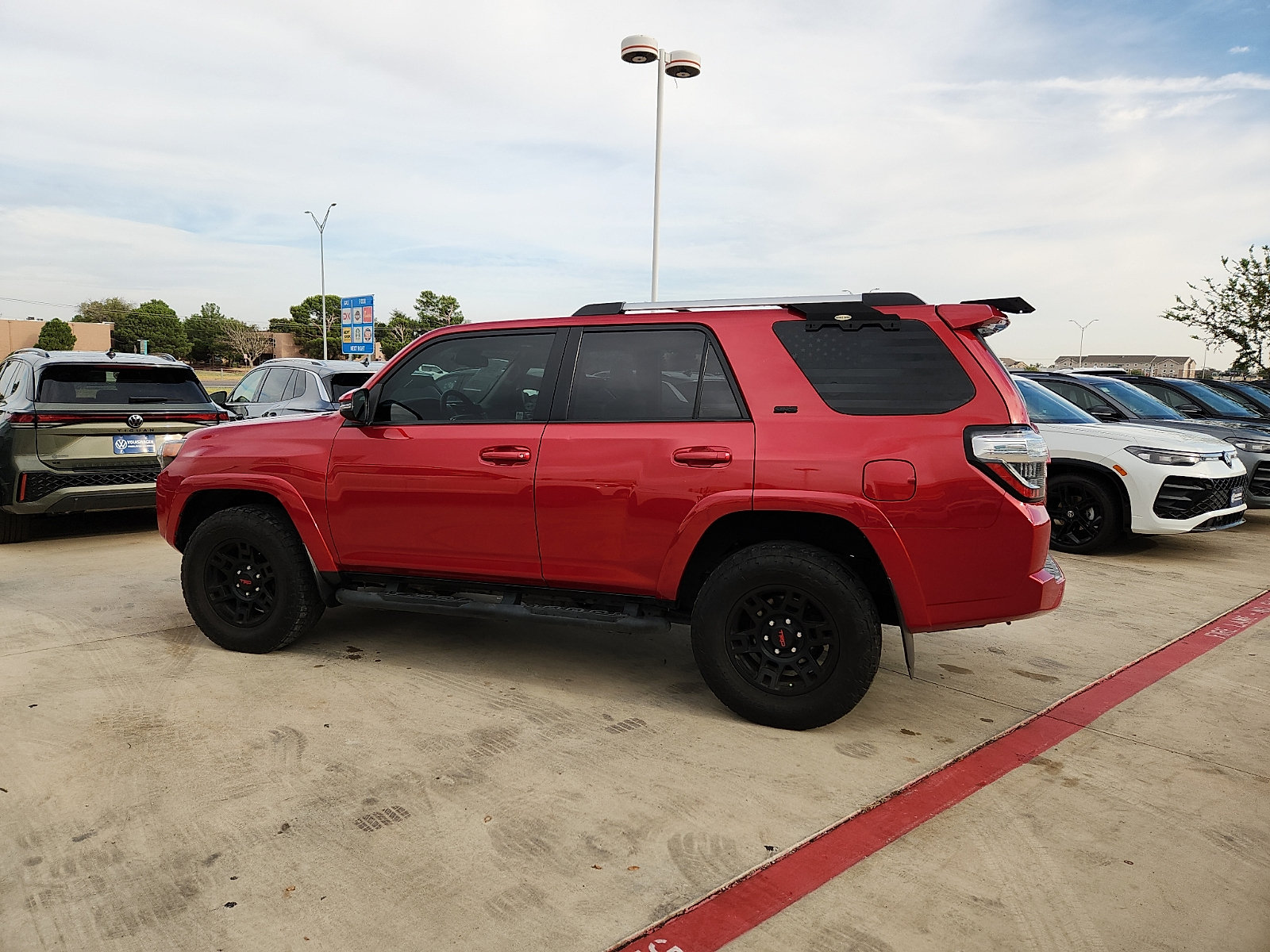 Used 2024 Toyota 4Runner SR5 Premium w/ Moonroof Package AWD/4WD image 3