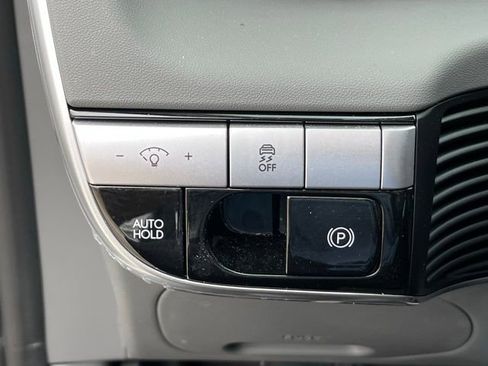 Used 2024 Hyundai Ioniq 5 SE image 18