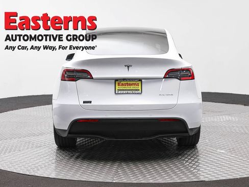 Used 2021 Tesla Model Y Long Range AWD/4WD image 6