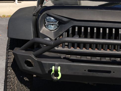 Used 2015 Jeep Wrangler Unlimited Sport w/ Connectivity Group image 24