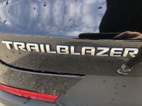 Used 2022 Chevrolet TrailBlazer LT FWD image 6