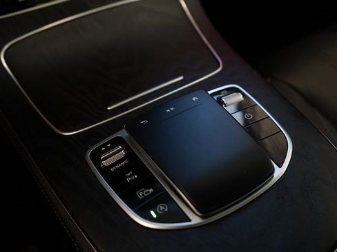 Used 2022 Mercedes-Benz E 350 Sedan image 28