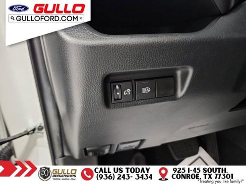 Used 2021 Toyota RAV4 LE image 19