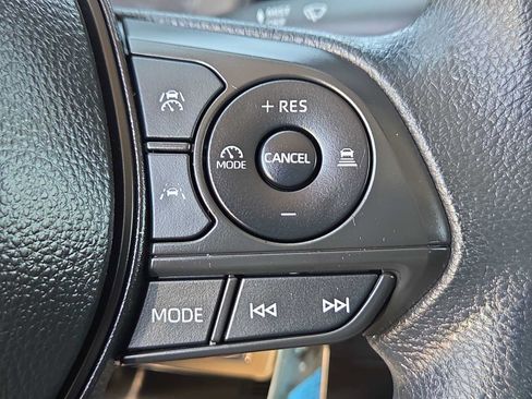 Used 2025 Toyota Corolla LE FWD image 24