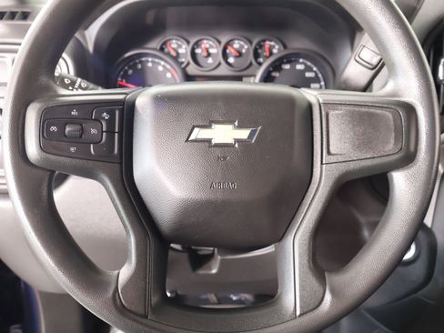 Used 2022 Chevrolet Silverado 1500 Custom RWD image 3